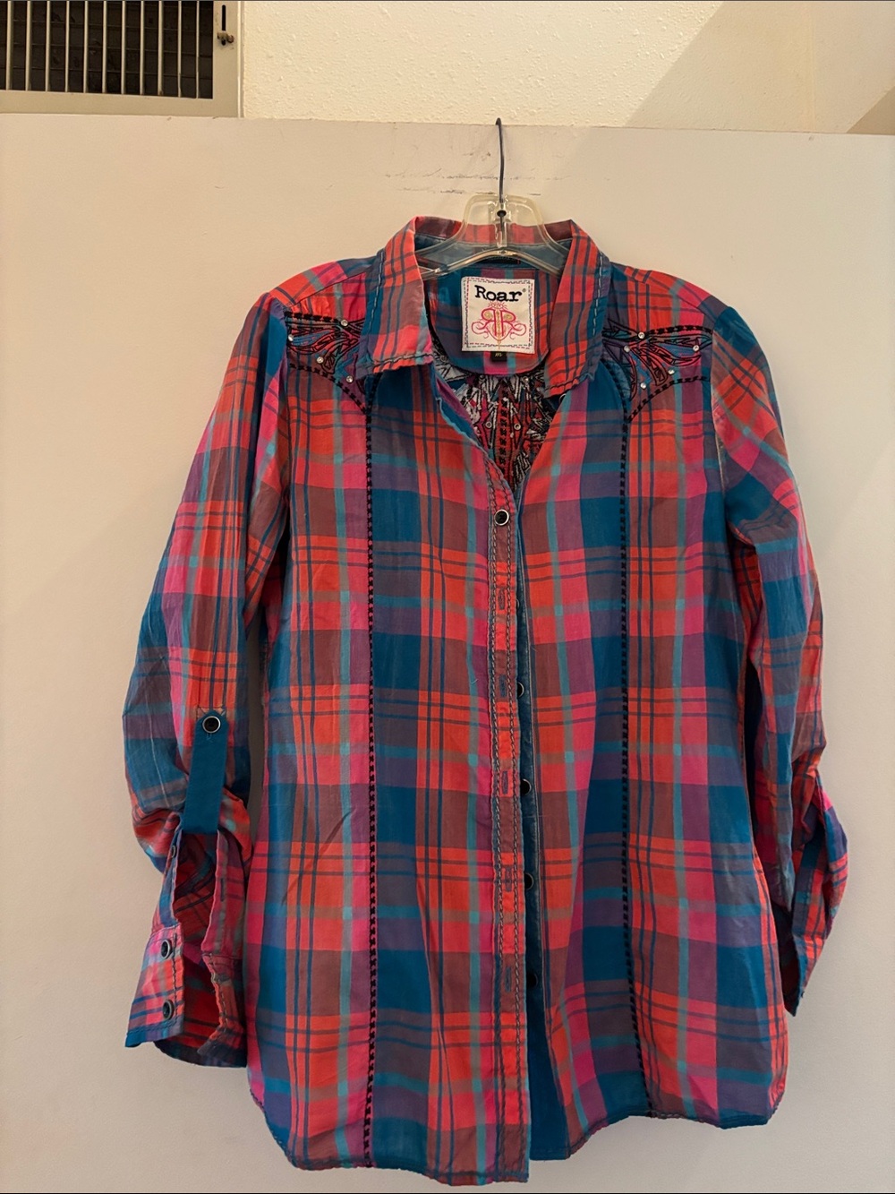 Roar Blue & Pink Plaid Button-Down Shirt western style size m